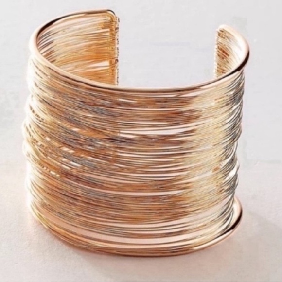 Free People Gold Tunnel Cuff Bracelet OS NWT - Picture 1 of 6